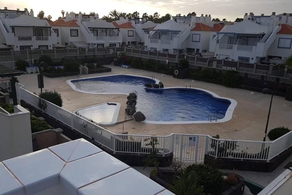 Private Apartment With Roof Terrace Arona  Exterior photo